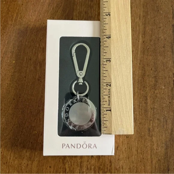 BNIB✨Pandora Silver Keychain Accessory - Picture 2 of 7